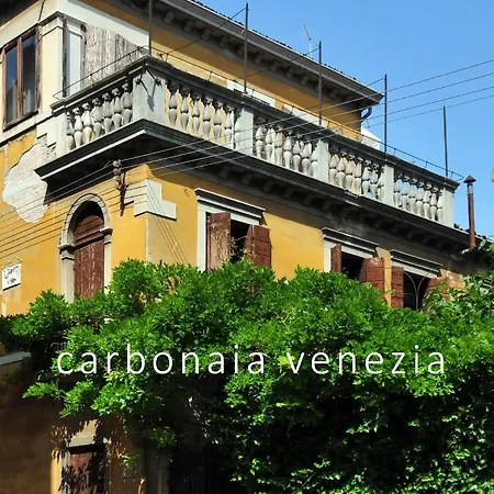 Casa de hóspedes Carbonaia *