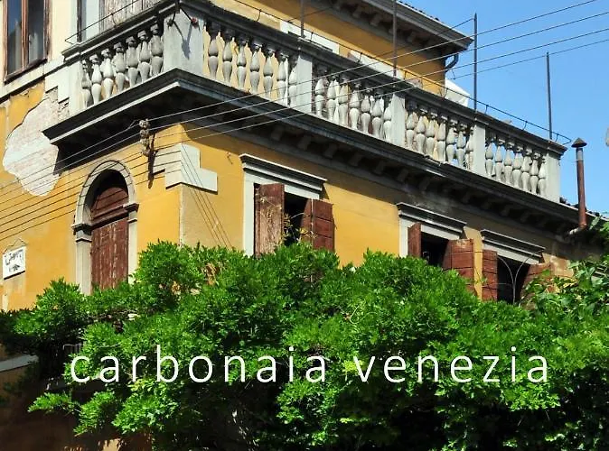 Casa de hóspedes Carbonaia 3*
